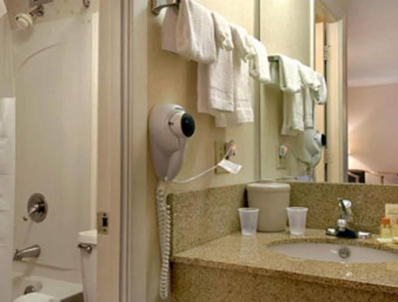 Comfort - Opryland Area