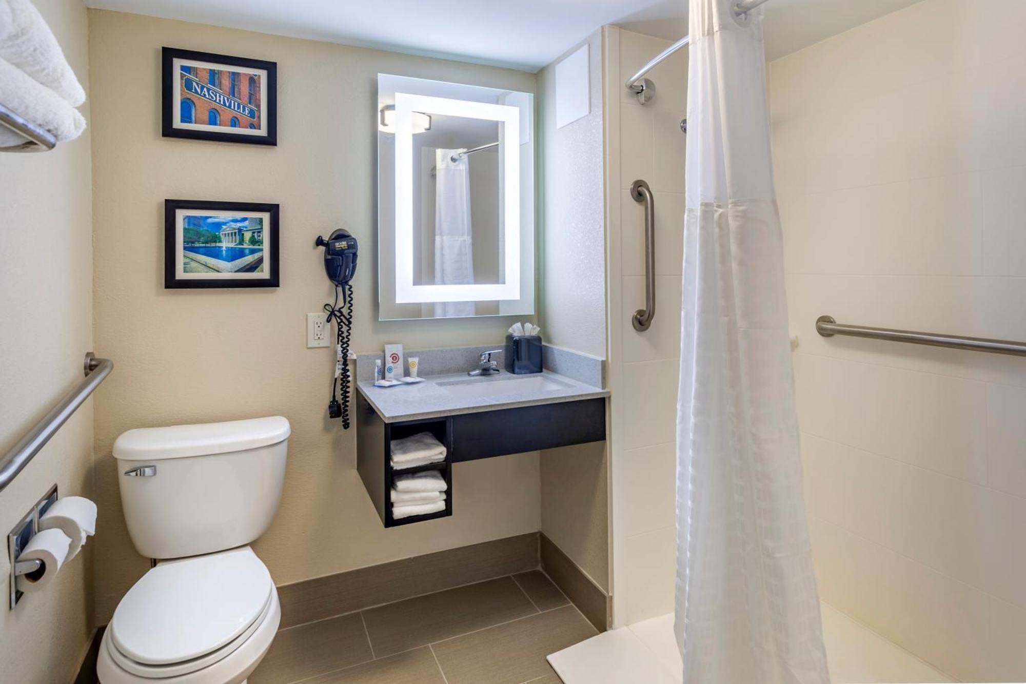 Comfort - Opryland Area 2*